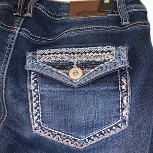 Maurices jeans